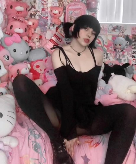 Kurohalo777 belle actrice des photos