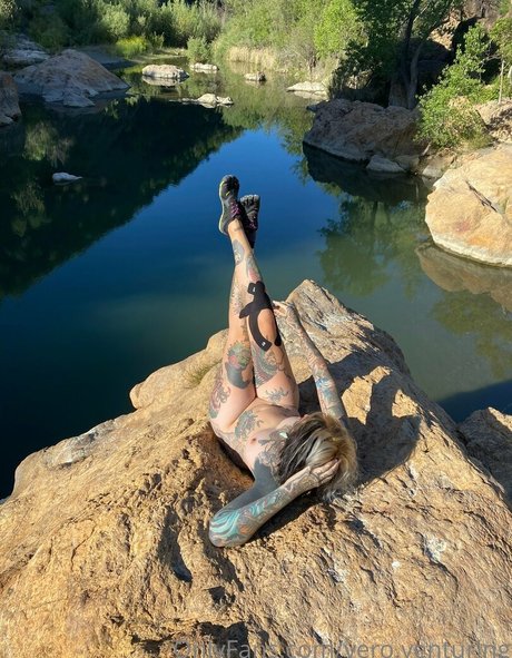 Vero Venturing star du porno sympa img