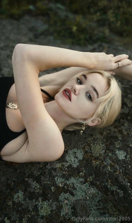 Ritori2005 actrice de sexe image