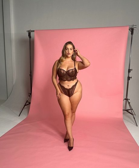 Joann Van Den Herik xxx étoile des photos