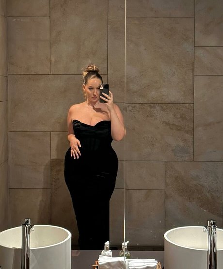 Joann Van Den Herik jolie star du porno image