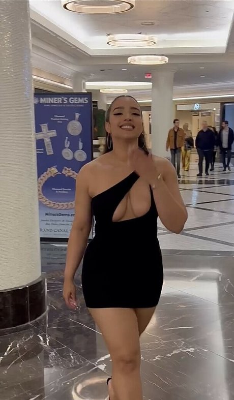 Demetria Obilor meilleur modèle photo