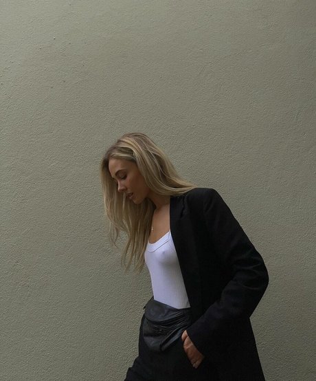 Nicola Hughes sexe de star du porno des photos