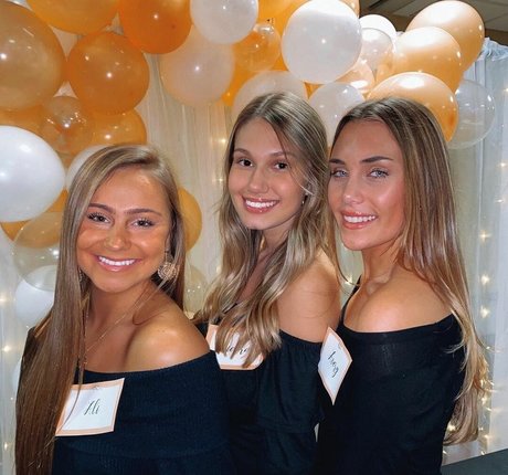 Sierra Bate actrice de nus archive