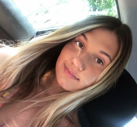 Sierra Bate actrice nue galerie