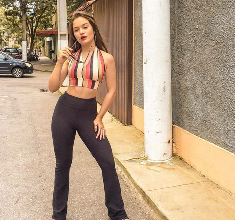 Karize Brum belle actrice archive