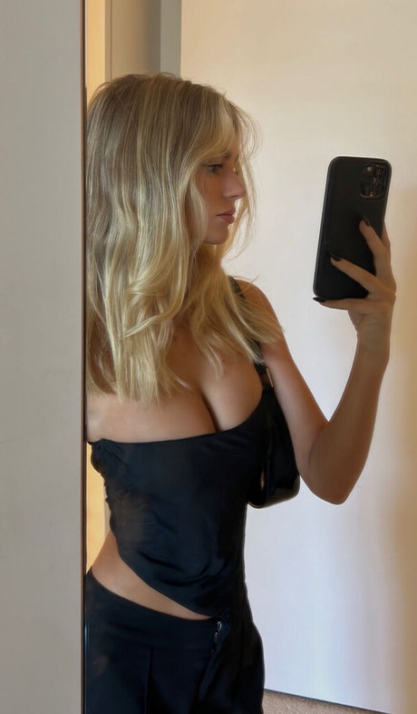 Bellashhh modèles nus image