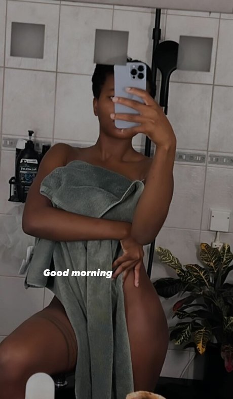 a desuwa__ modèle pornographique galeries