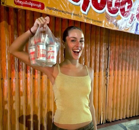 Eloise Webb modèle exclusif photo