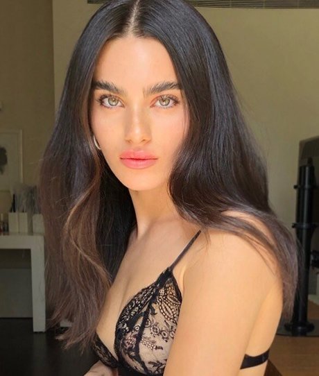 Youval Elishakov modèle adulte img