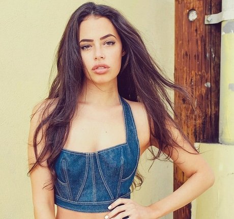 Chloe Bridges meilleure star du porno images