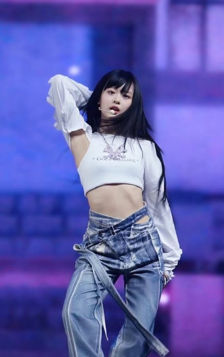 Hanni Pham modèle img