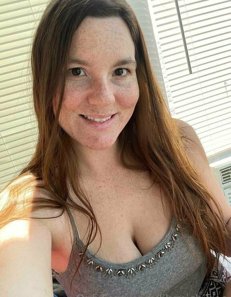 pawg rousse uniquementfans hd nue des photos