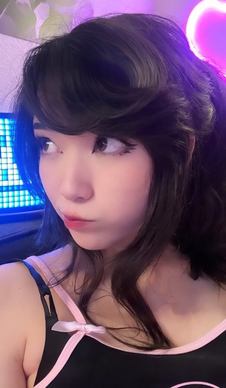 Emiru actrice exclusive photo