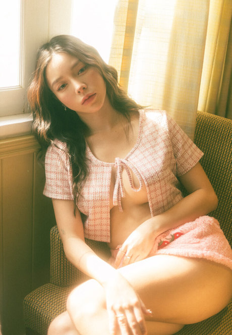 Nardear Montgod star pornographique archive