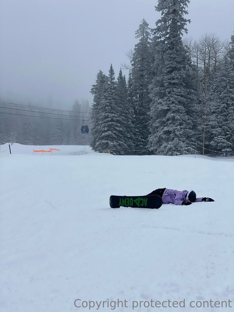 Kaitlyn Nguyen_ actrice de nus photo