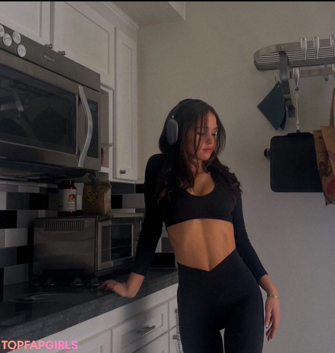 Laura Lindstrom étoile nue img