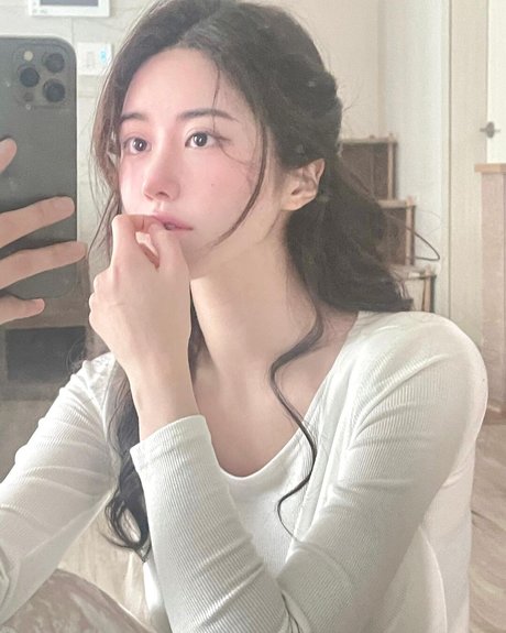 Lee Hayun_ modèle archive