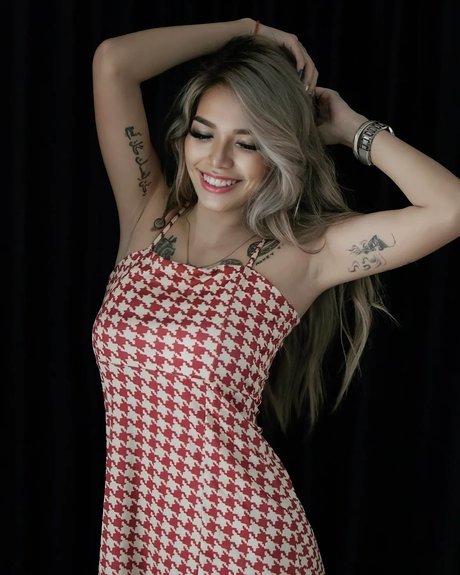 Nori Thita_ mannequin galerie