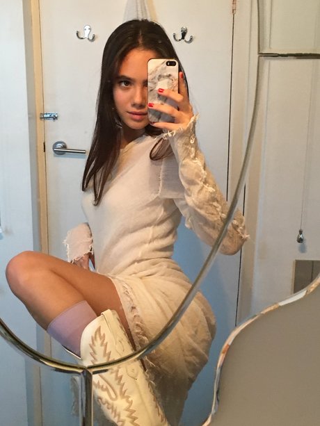 Saoirse Alicia Behzadi_ actrice porno images