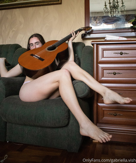 Gabriella Vish haut modèle des photos