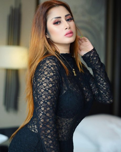 Jiya Roy star du porno de haute qualité collection