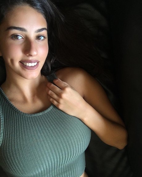 Liron Swis art de star du porno galeries