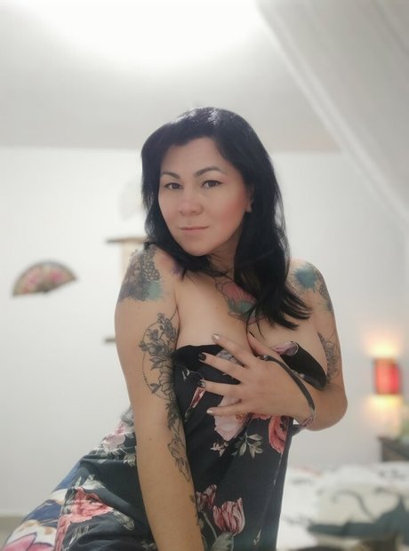 Nedy69 star du porno en haute qualité photo