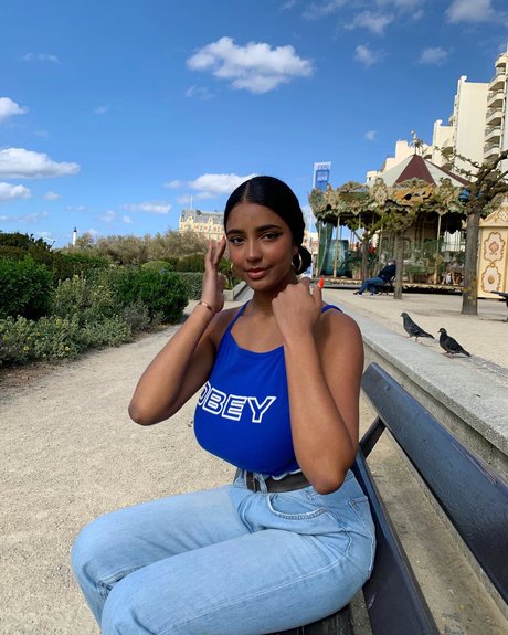 Rionma modèle pornographique image