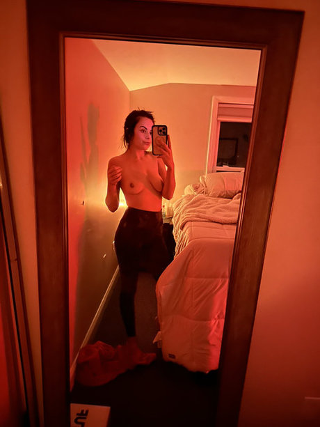 Tori Ann actrice nue photo