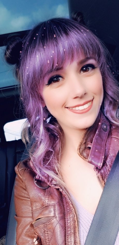 Yanderekamii modèle de sexe des photos