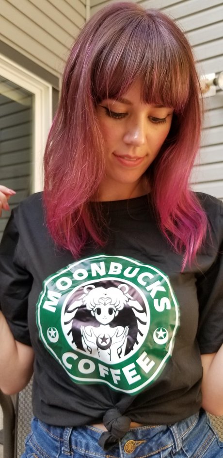 Yanderekamii modèles nus images