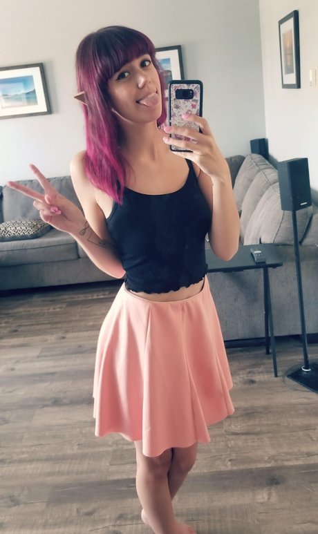 chatte nue onlyfans art exclusif archive