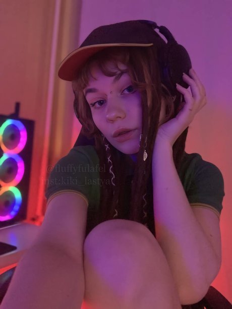 Fluffyfulafel_ étoile xxx image