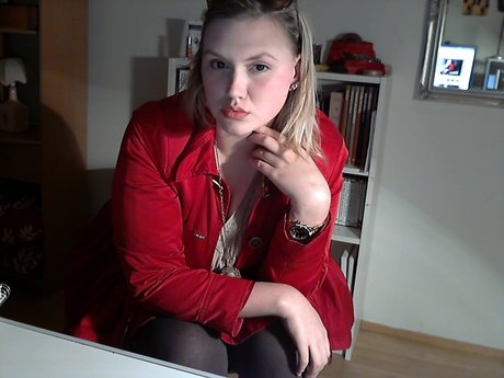 trio sous la douche onlyfans hd jolie archive