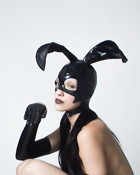 _Sad Samo modèle magnifique images