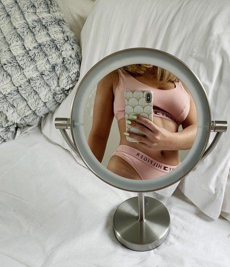 Tuva Oesgard actrice artistique photo