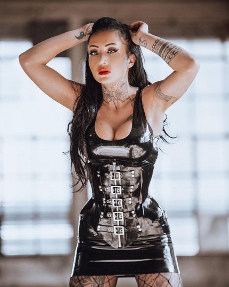 Inkedfleur_ haut modèle images