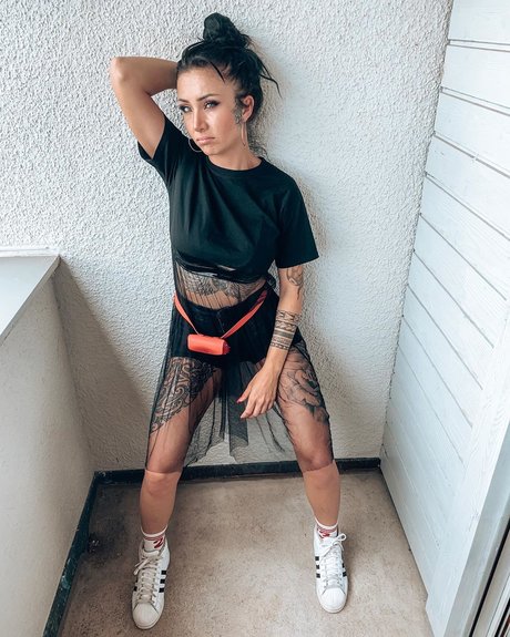 Inkedfleur_ actrice nue img