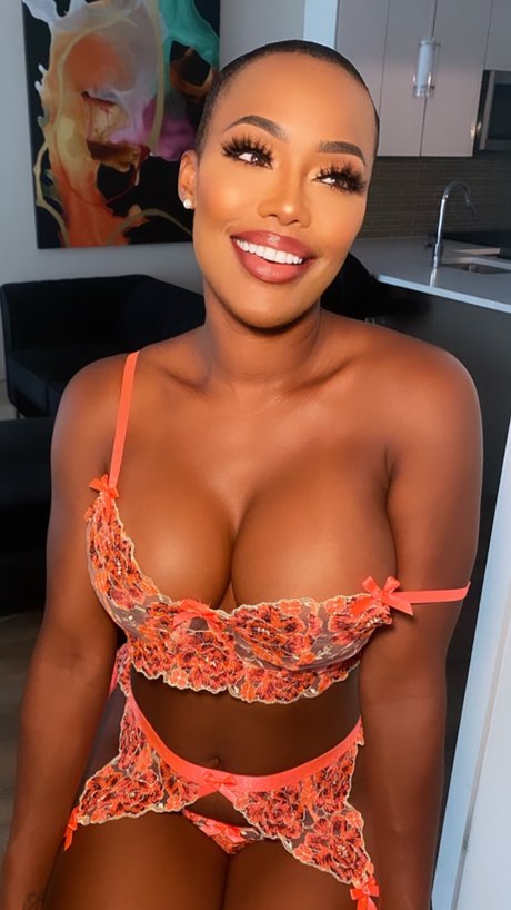 Kim Cane_ star du porno parfaite archive