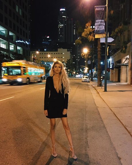 Cherie Madeline modèle pornographique images