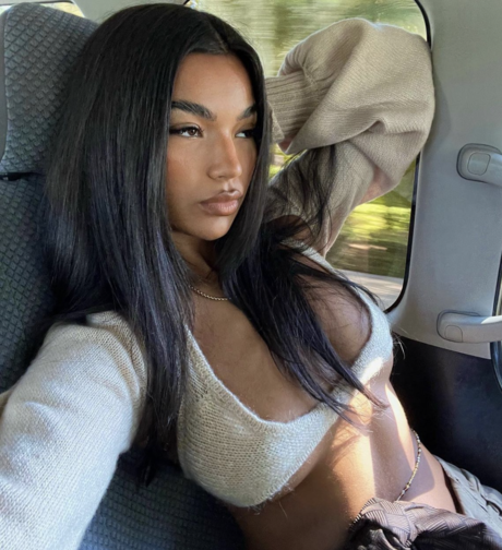 Chloe Scantlebury star du porno gratuit des photos