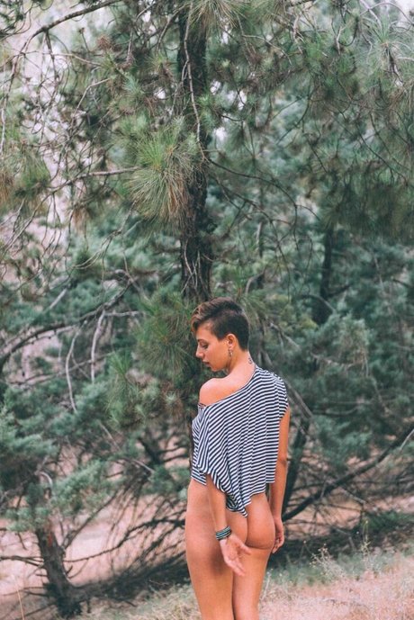 Tohar Frie beau modèle photos