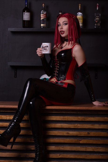 Alena Galan_ nus de stars du porno photos