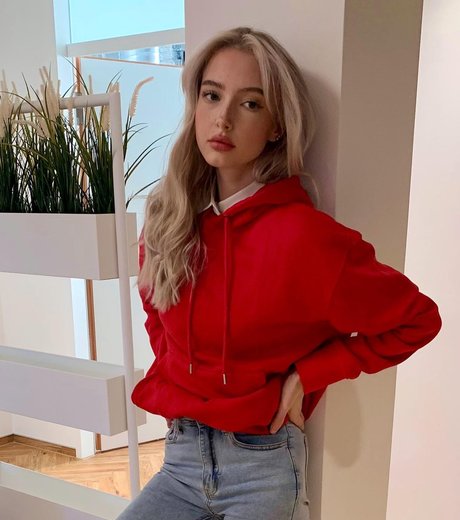 Caelyn Mathews modèle exclusif archive