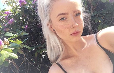 Caelyn Mathews étoile parfaite archive