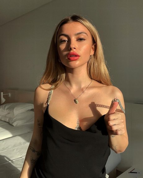 Linabmn modèle nu img