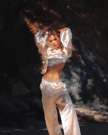 Sangyay Chen star du porno nue img