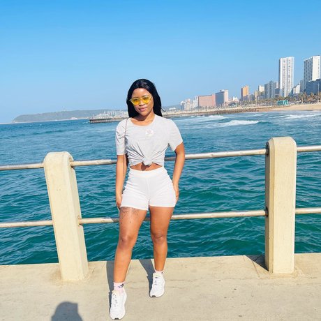 Sharon Gambu actrice exclusive photo