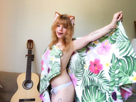 Lilsolle Chickpii star du porno chaud photo